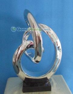 金属工艺品 从城市雕塑到私人礼品，铸造永恒的艺术价值